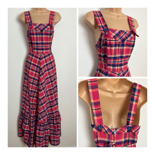 Vintage 1970s Size 6 Pink Orange & Navy Blue Check Print Pinafore Style Tie Back Maxi Dress