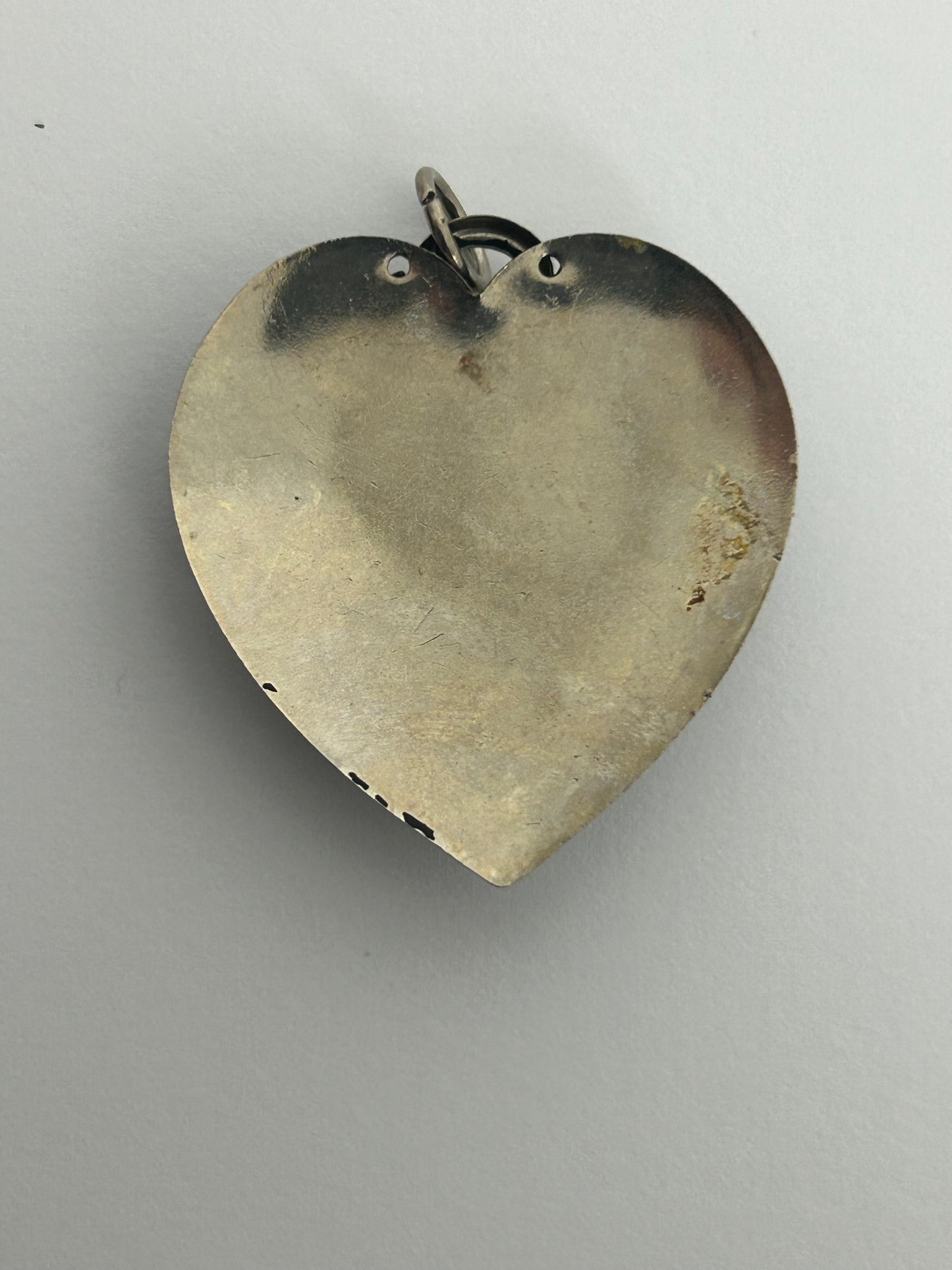 Vintage Silver Tone Base Metal Leaf Engraved Celtic Scottish Heart Shape Green Agate Stone Set Pendant