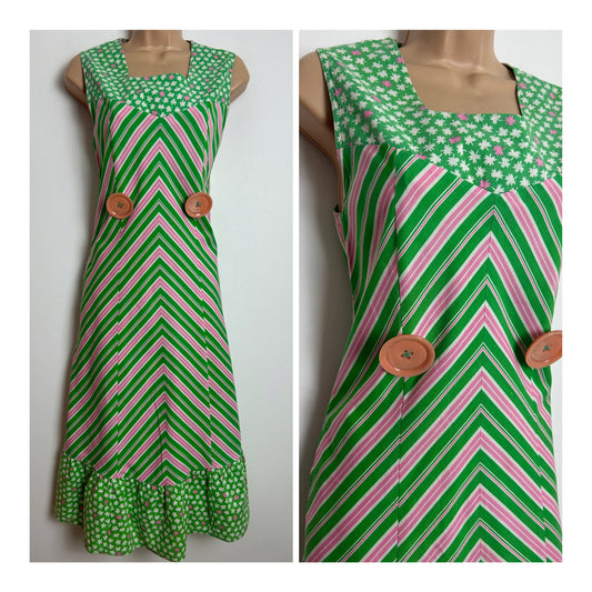 Vintage 1970s Size 10-12 Green & Pink Chevron Stripe & Leaf Print Cotton Button Detail Shift Dress