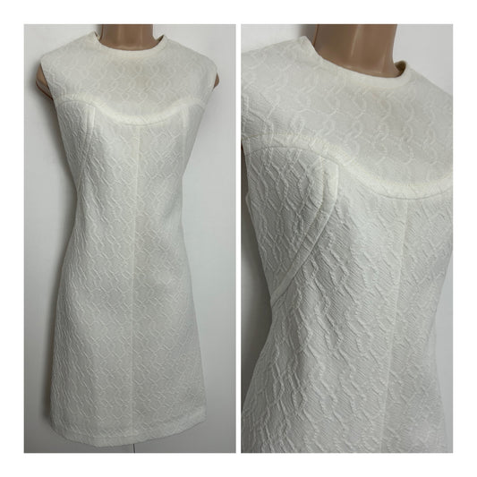 Vintage 1960s Size 10-12 White Textured Polyester Summer Mod Shift Dress