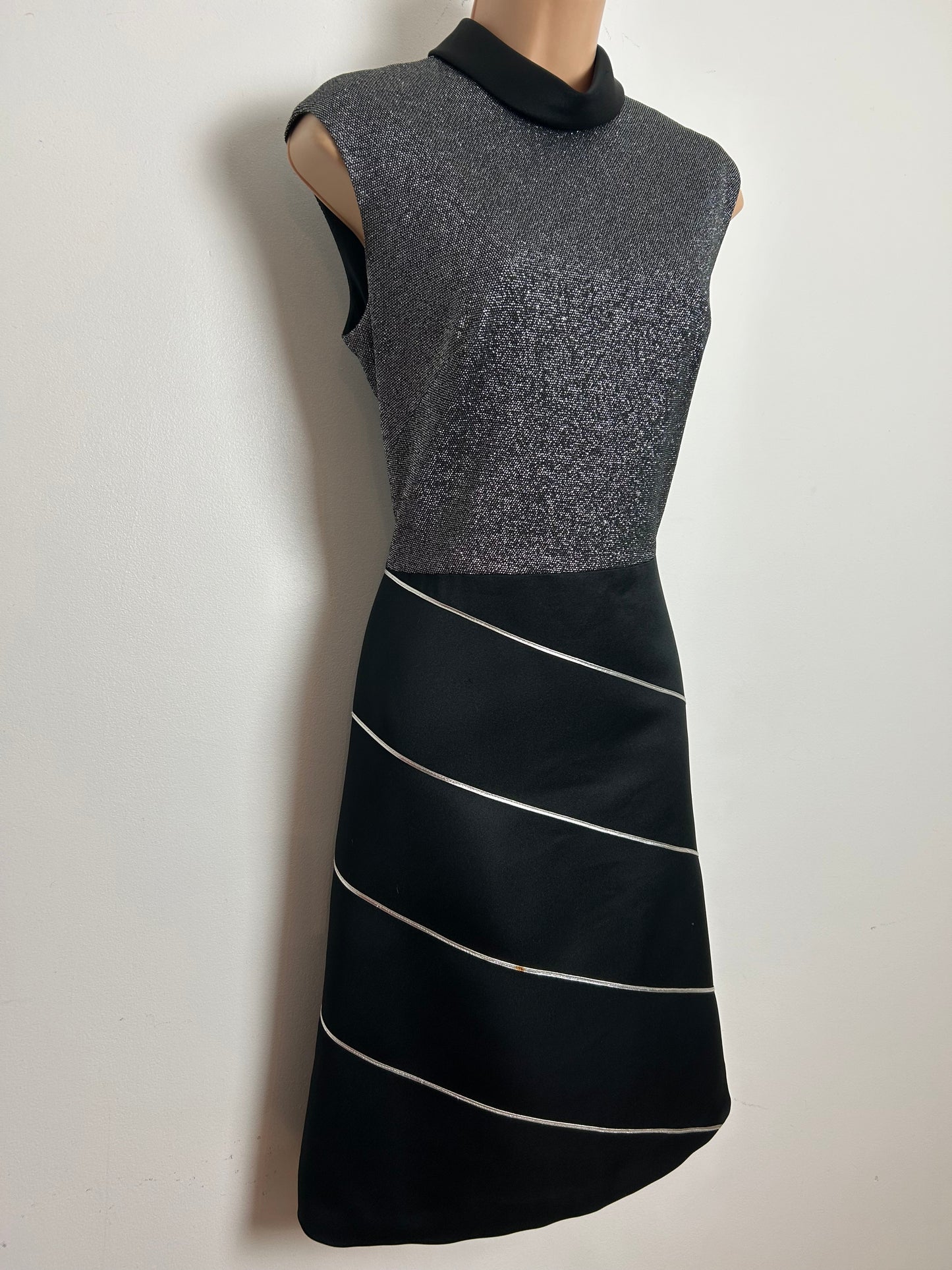 Vintage 1960s HEROS Size 14 Black & Silver Lurex Xmas Party Evening Mod Dress