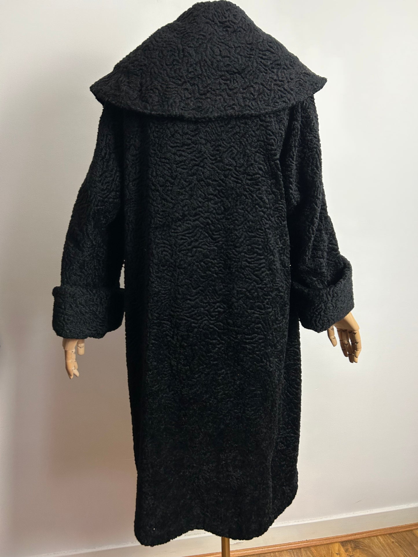 Vintage 1960s NEEDENE MODELL UK Size 12-14 FABULOUS Black Faux Persian Lambs Wool Shawl Collar Coat