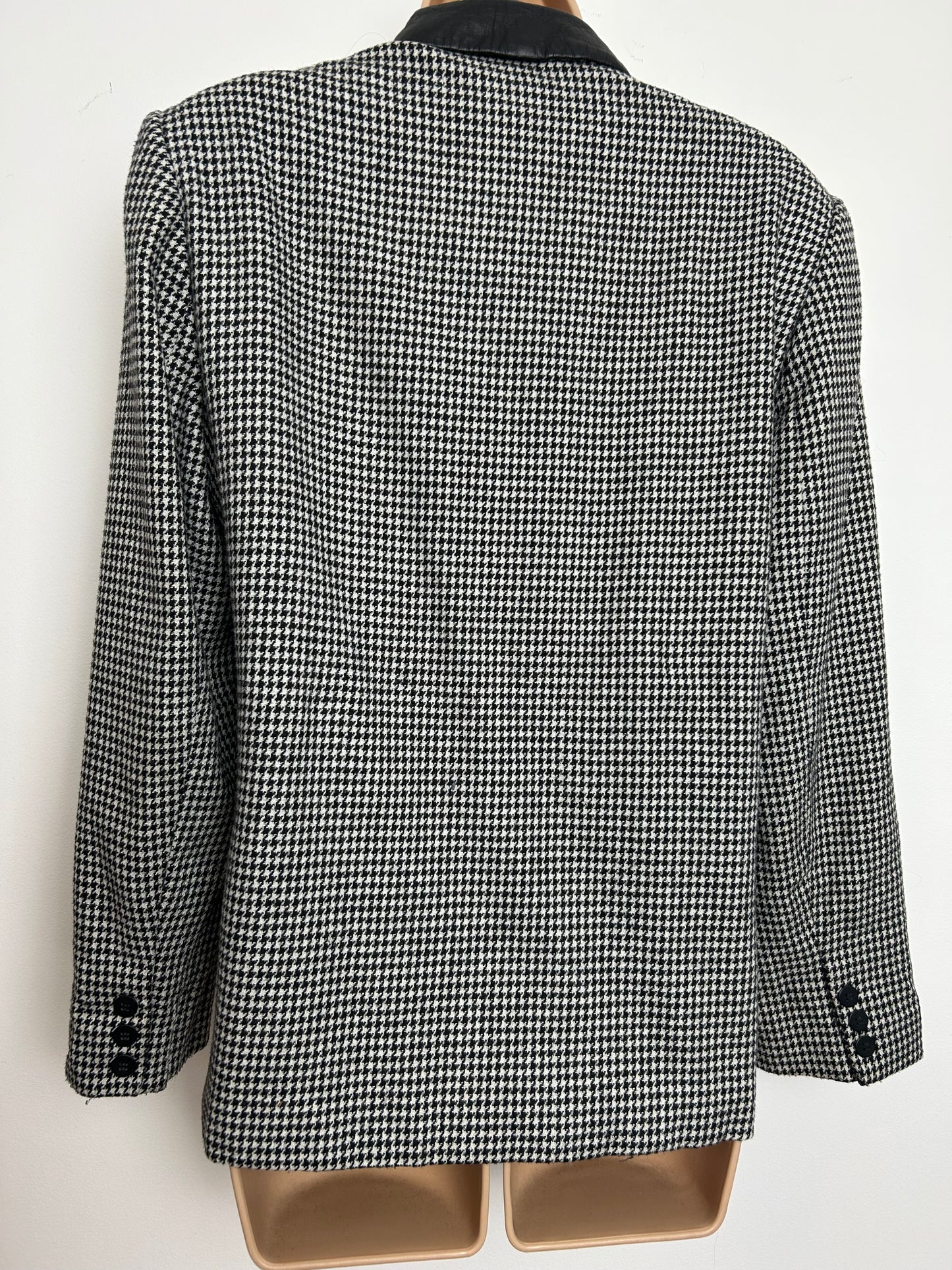 Vintage ADOLFO ATELIER Size 12 Black & White Dogtooth Check Wool Mix Leatherette Trim Blazer