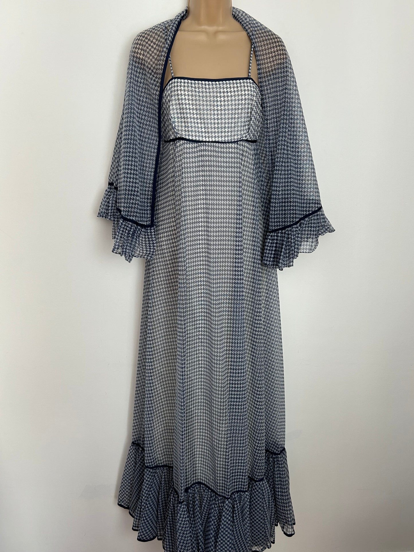 Vintage 1970s AFTER SIX BY RONALD JOYCE UK Size 8 Blue & White Dogtooth Check Strappy Empire Line Maxi Dress With Matching Scarf/Shawl