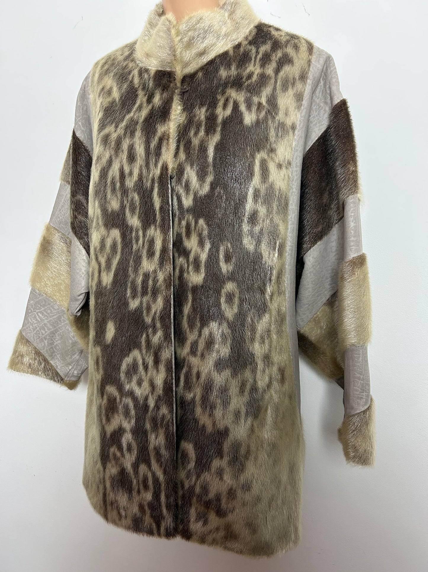 Vintage 1980s SCHRADER Size 12 Beige & Brown Tones Suede & Fur Animal Print Oversize Jacket