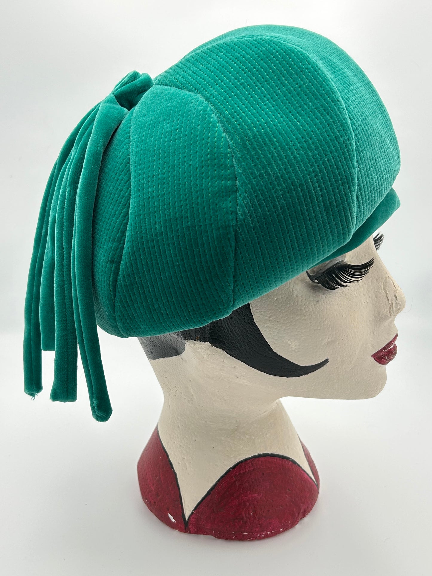 Vintage 1960s KANGOL DESIGN Green Velvet Pillbox Style Hat With Tassels