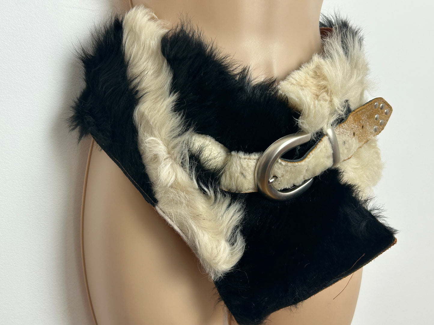 Vintage 1970s Black & White Fur Very Wide Belted Western Style Belt Size 8-12