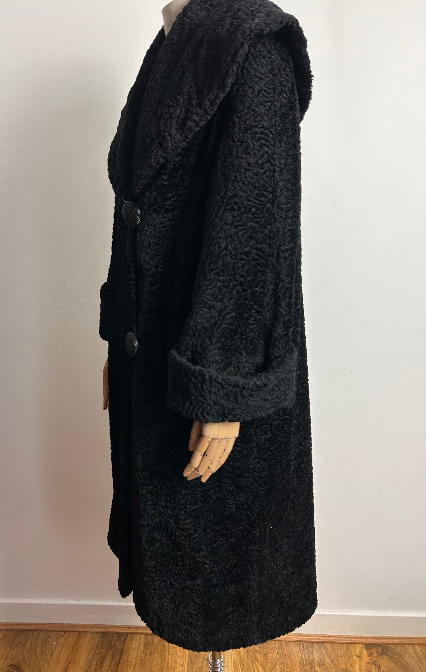 Vintage 1960s NEEDENE MODELL UK Size 12-14 FABULOUS Black Faux Persian Lambs Wool Shawl Collar Coat