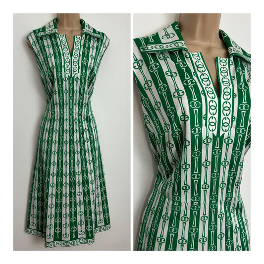 Vintage 1970s Size 14 Green & White Abstract Geo Stripe Print Sleeveless Mod Fit & Flare Dress