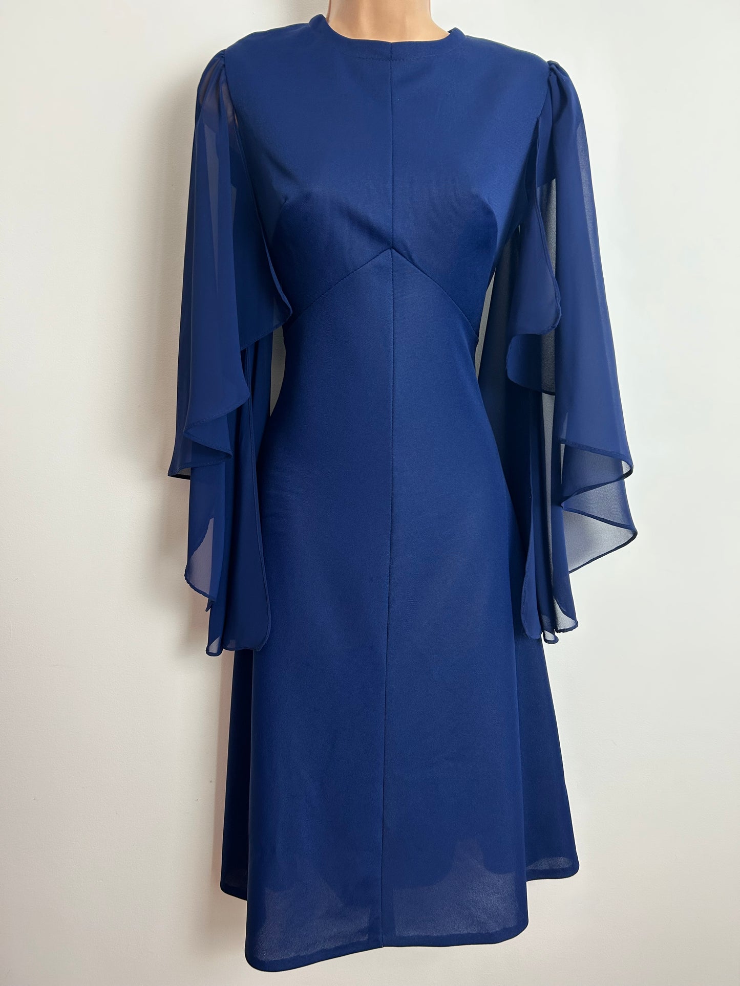 Vintage 1970s Size 8-10 Navy Blue Floaty Chiffon Cape Sleeve Occasion Midi Dress