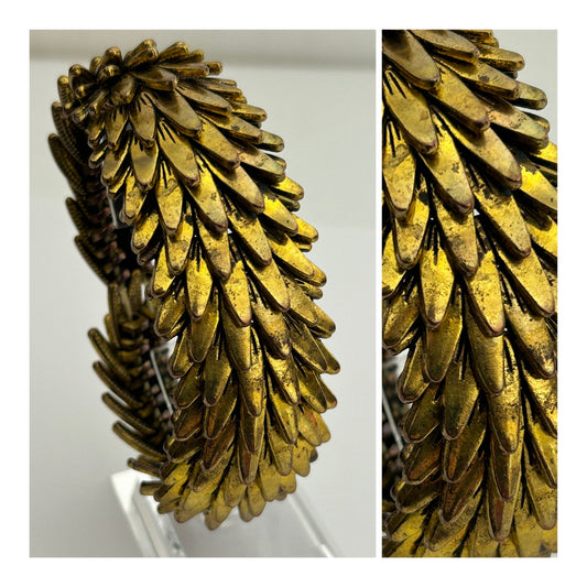 Vintage 1960s 1970s Gold Tone Spikey "Hedgehog" Stretchy Elasticated Bracelet