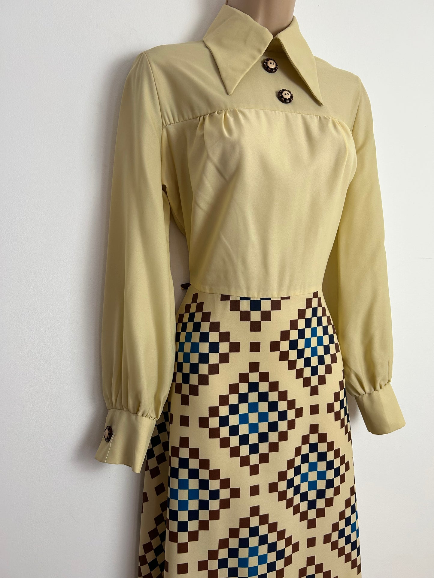 Vintage 1970s PRINCESS SABINA Size 10 Cream Brown & Blue Check Print Long Sleeve Dagger Collar Maxi Dress