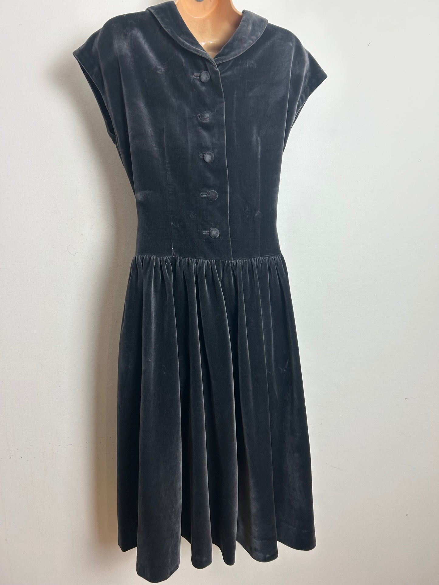 Vintage Late 1950s Size 10-12 Dark Grey Velvet Bead & Diamante Embellished Button Back Dress