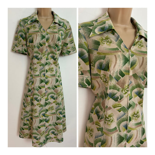Vintage 1970s Size 12 Beige & Green Tones Abstract Floral Print Short Sleeve Zip Front Mod Shift Dress