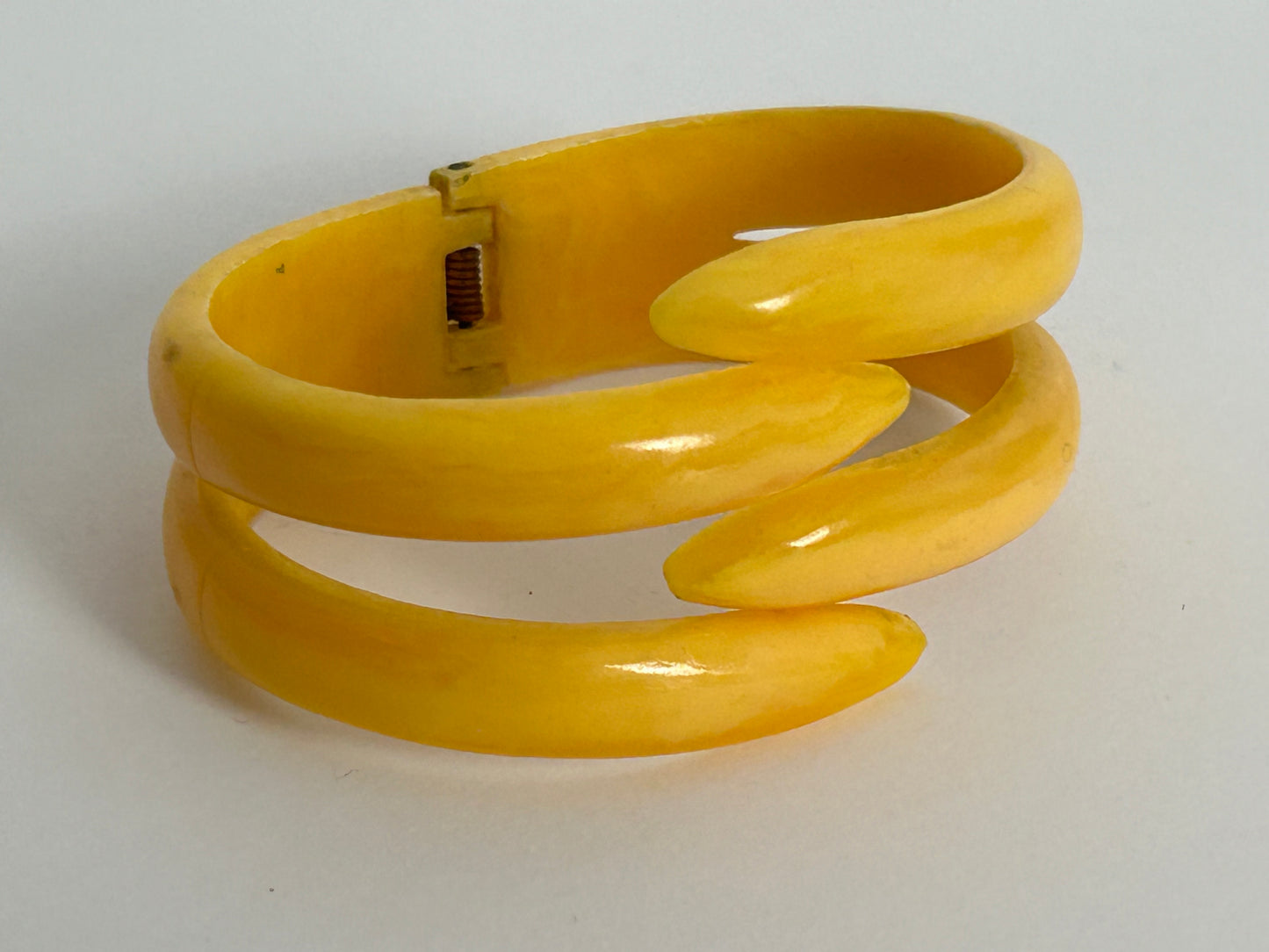 Vintage 1960s Yellow Plastic Mod Hinged Cuff Clamper Bracelet Bangle