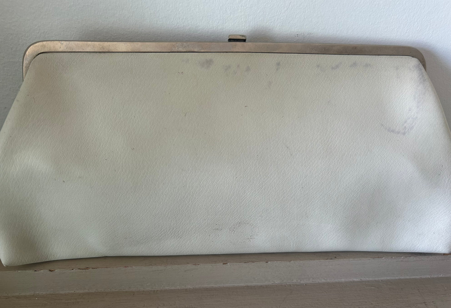 Vintage 1960s Small Cream Leather Clutch Bag By Alligator