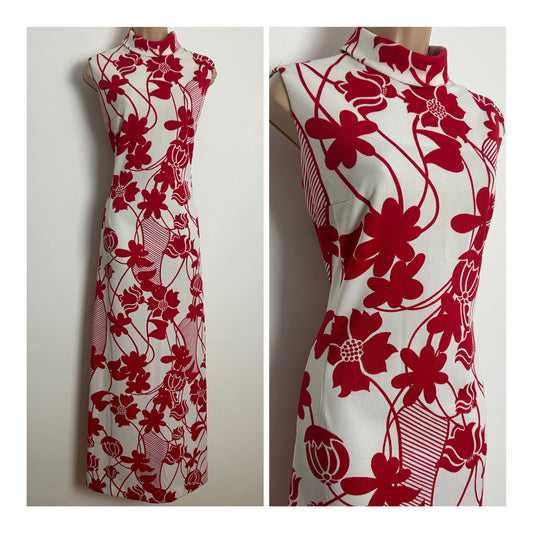 Vintage 1970s ELIZABETH TEES Size 12 White & Red Floral Print Sleeveless Column Maxi Dress