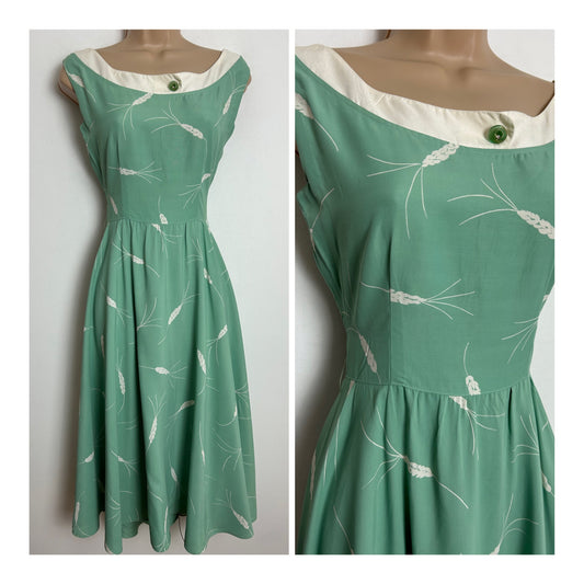 Vintage Late 1940s Size 6 Pretty Mint Green & White Ear Of Corn Print Fit & Flare Swing Style Dress