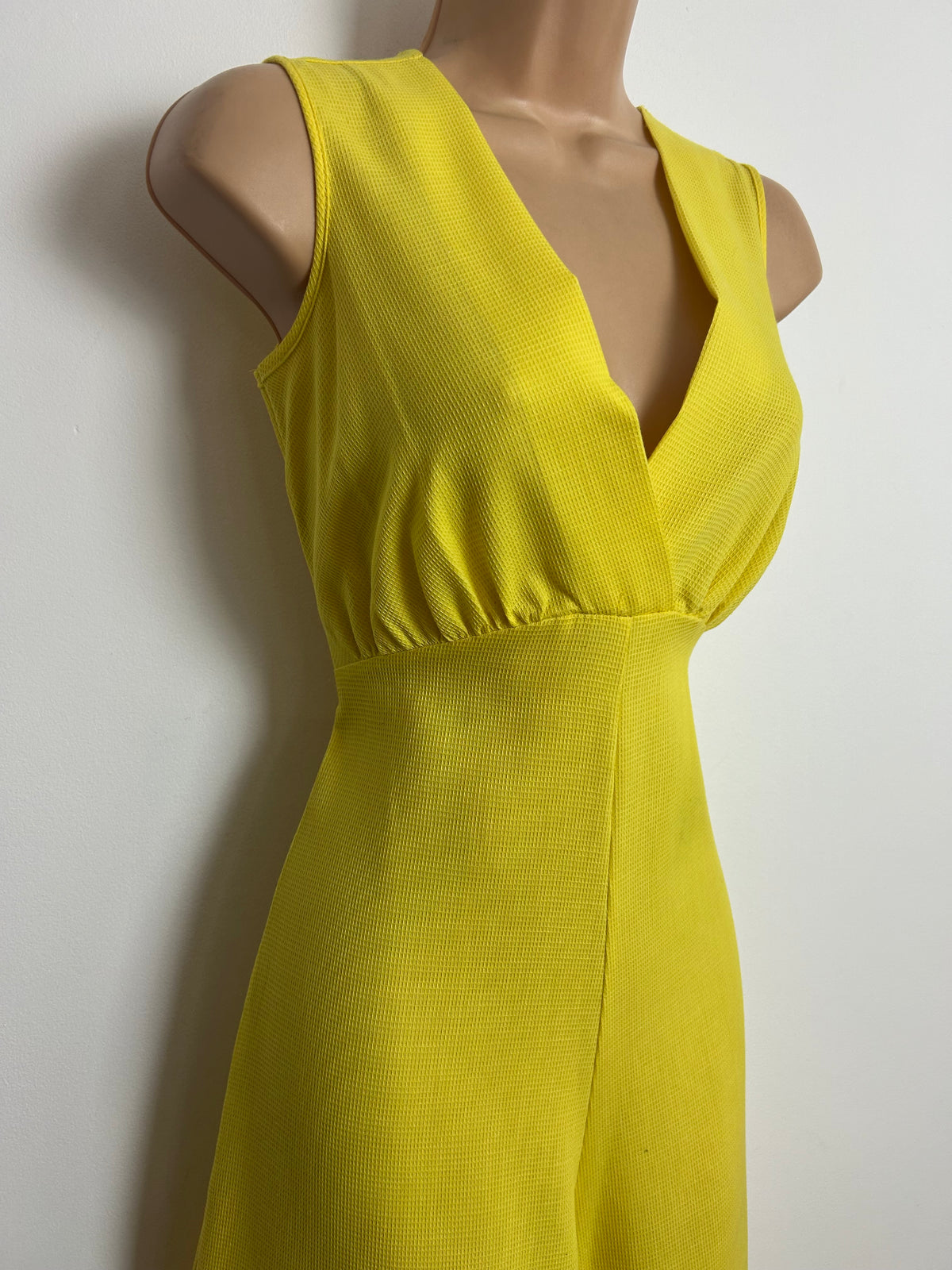 Vintage 1970s SEARS "AT HOME WEAR" Size 8 Yellow Wide Leg Palazzo Jumpsuit With Matching Crop Stye Tie Front Cover Up