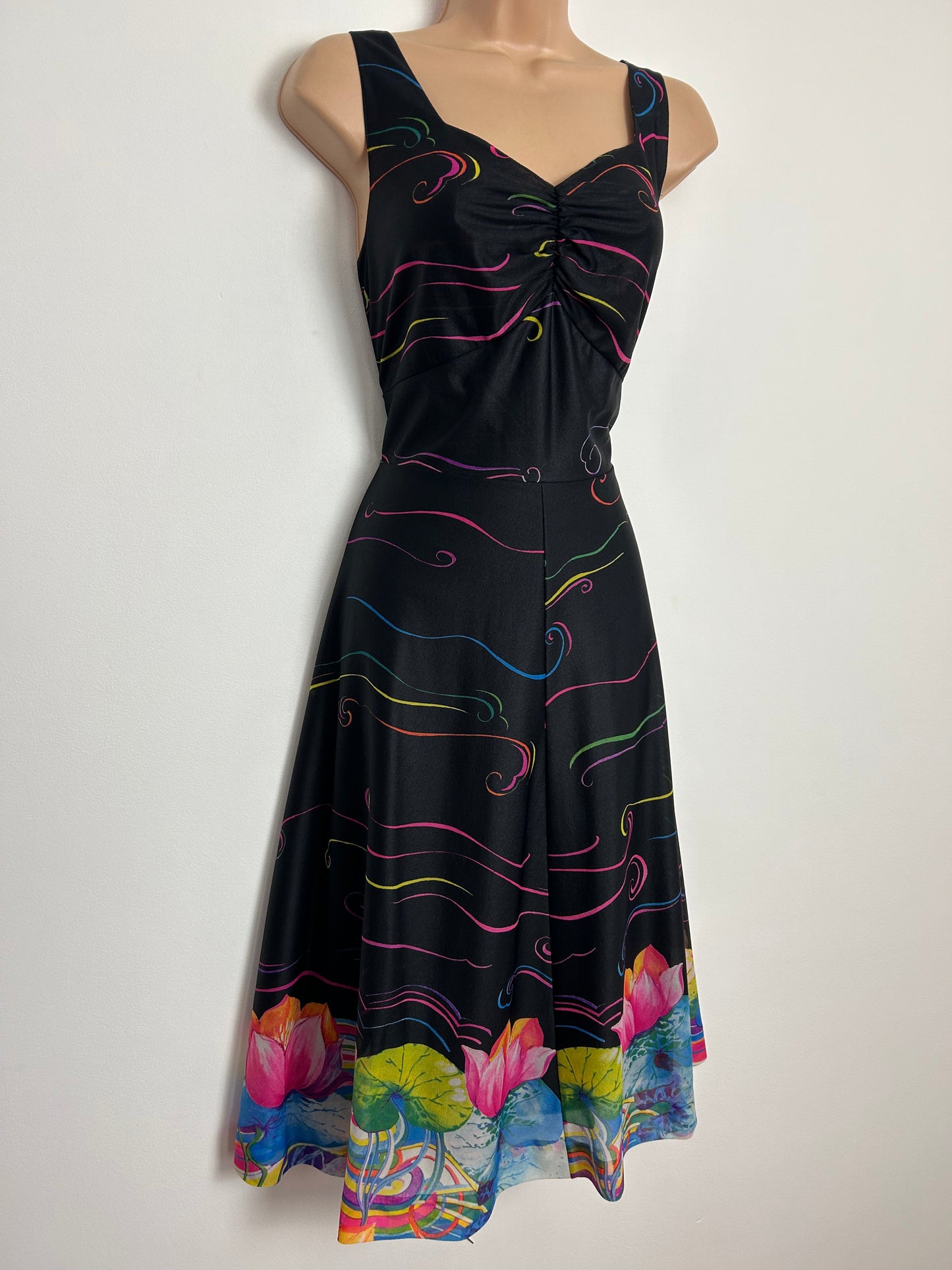 Vintage Late 1970s/Early 1980s UK Size 10-12 Black Pink Green Blue Swirl & Water Lily/Lily Pads Print Dress