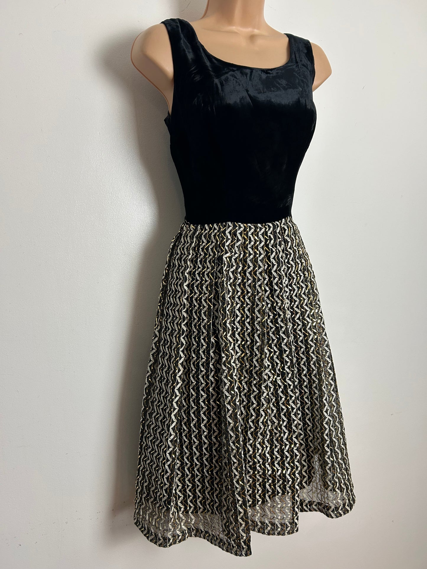 Vintage 1980s Size 6 Black Gold & White Velvet Chiffon & Ribbon Party Prom Dress