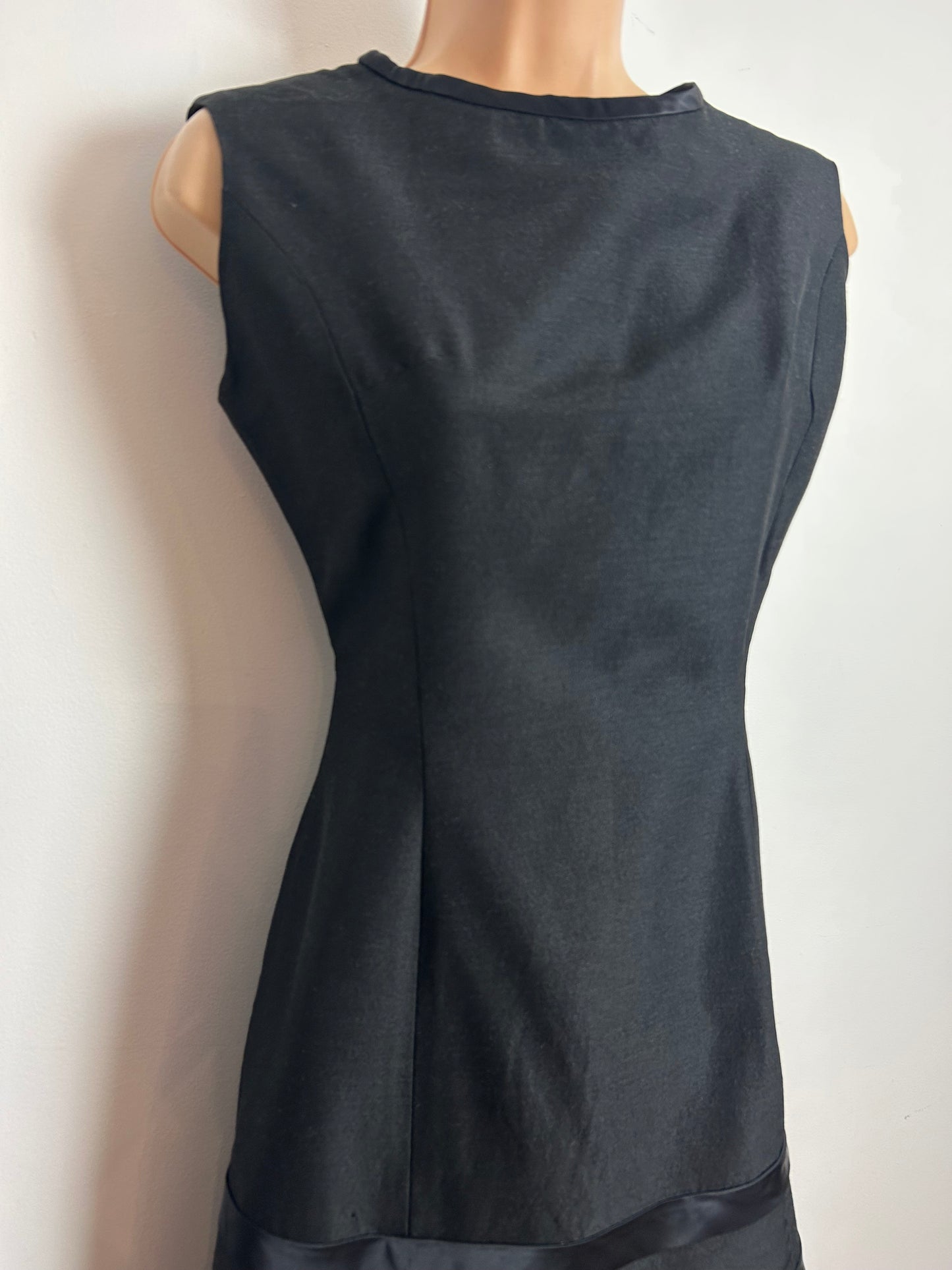 Vintage 1960s Size 10 Black Ribbon & Bow Detail Party Evening Dress