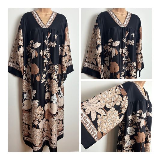 American Vintage 1970s TIFFANY LOUNGEWEAR Up To Size 16 Brown & Beige Floral Border Print Zip Front Kaftan House Dress