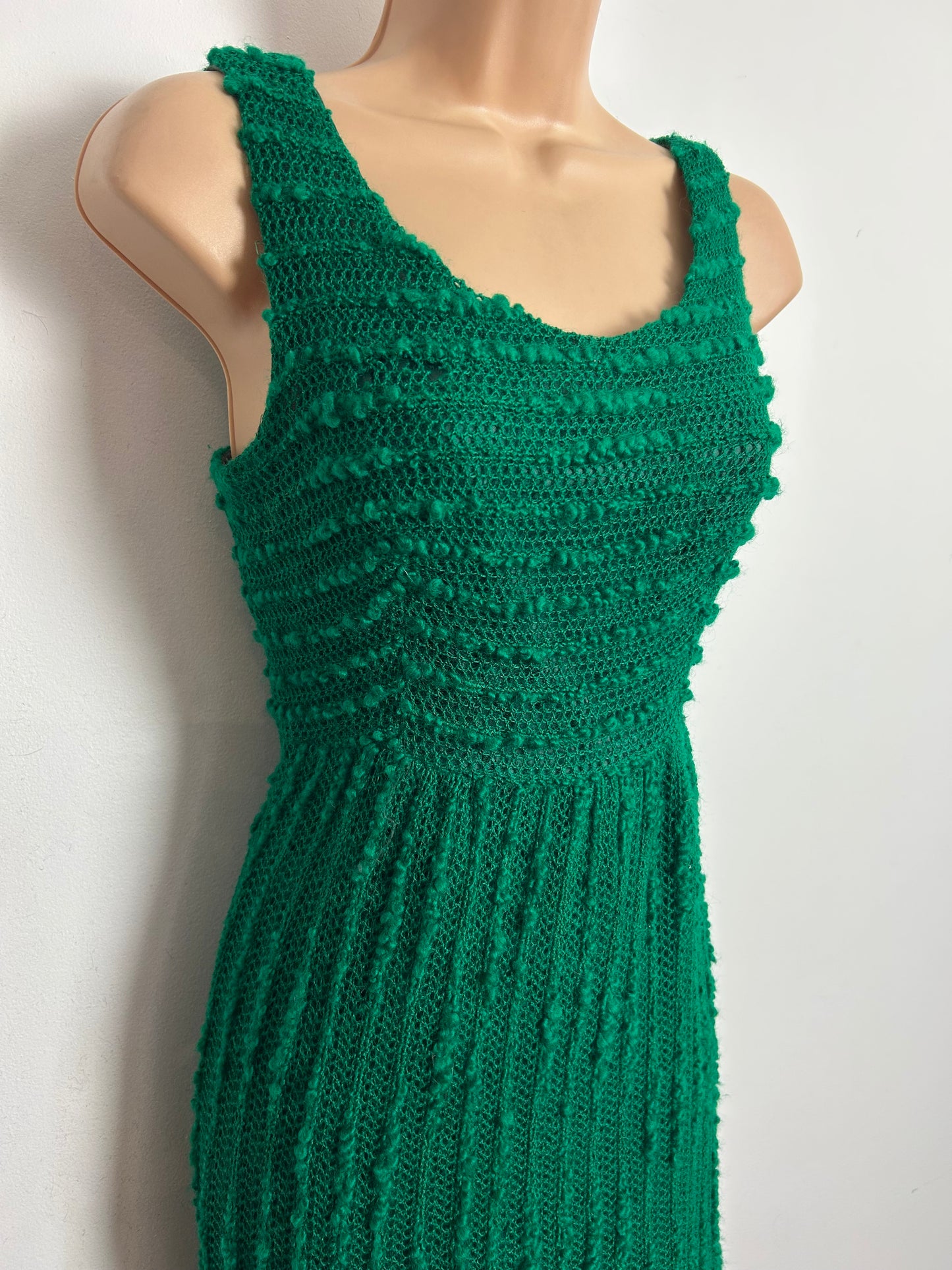 Vintage 1960s DOLLY KNITS BY DOLLY ROCKERS BY SAMUEL SHERMAN Size 8 Green Crochet Knit Mini Mod Dress
