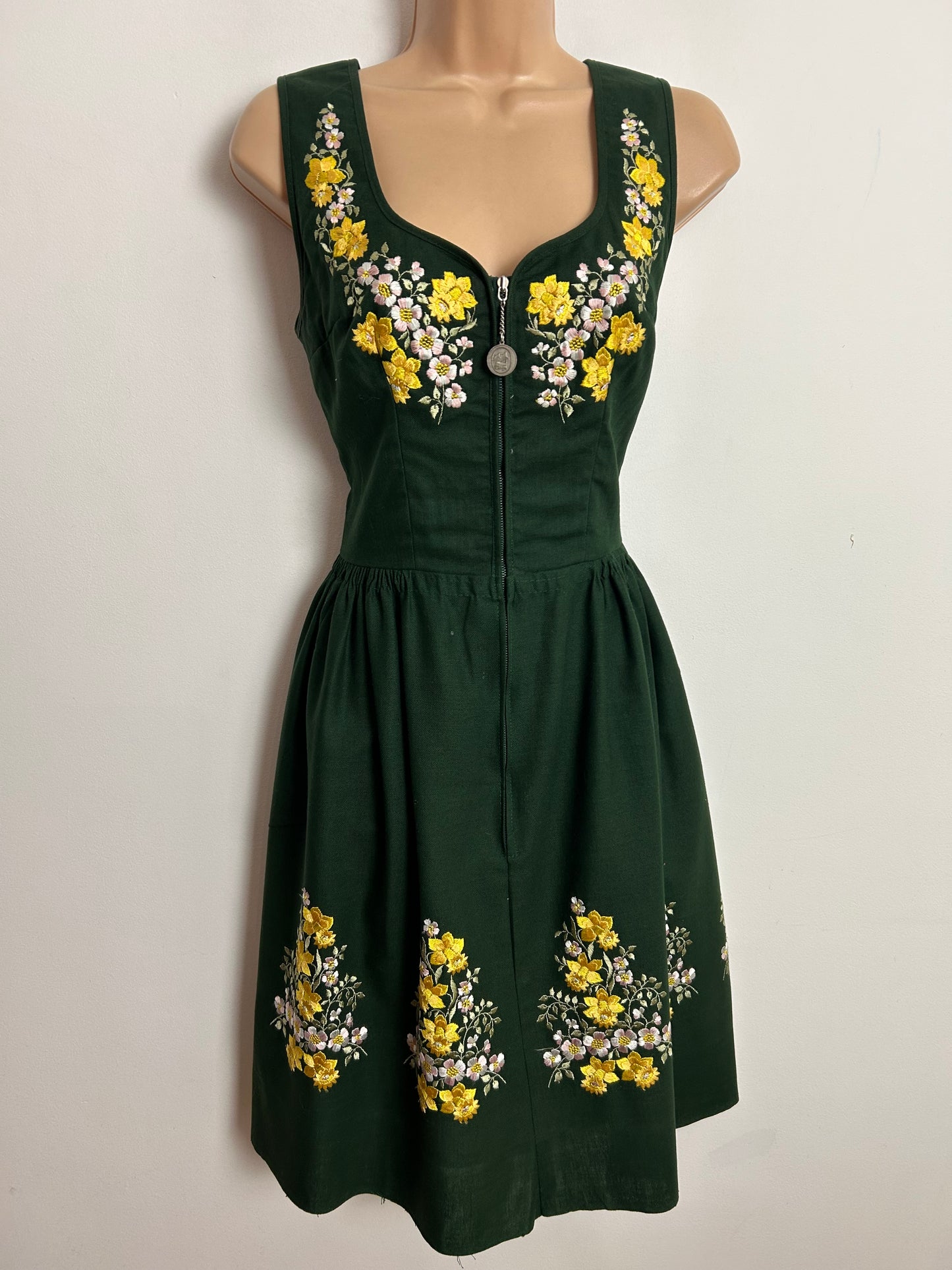 Vintage 1950s Gertr. Jacob UK Size 6 Green & Yellow Embroidered Traditional Austrian Dirndl Dress With Removable Apron