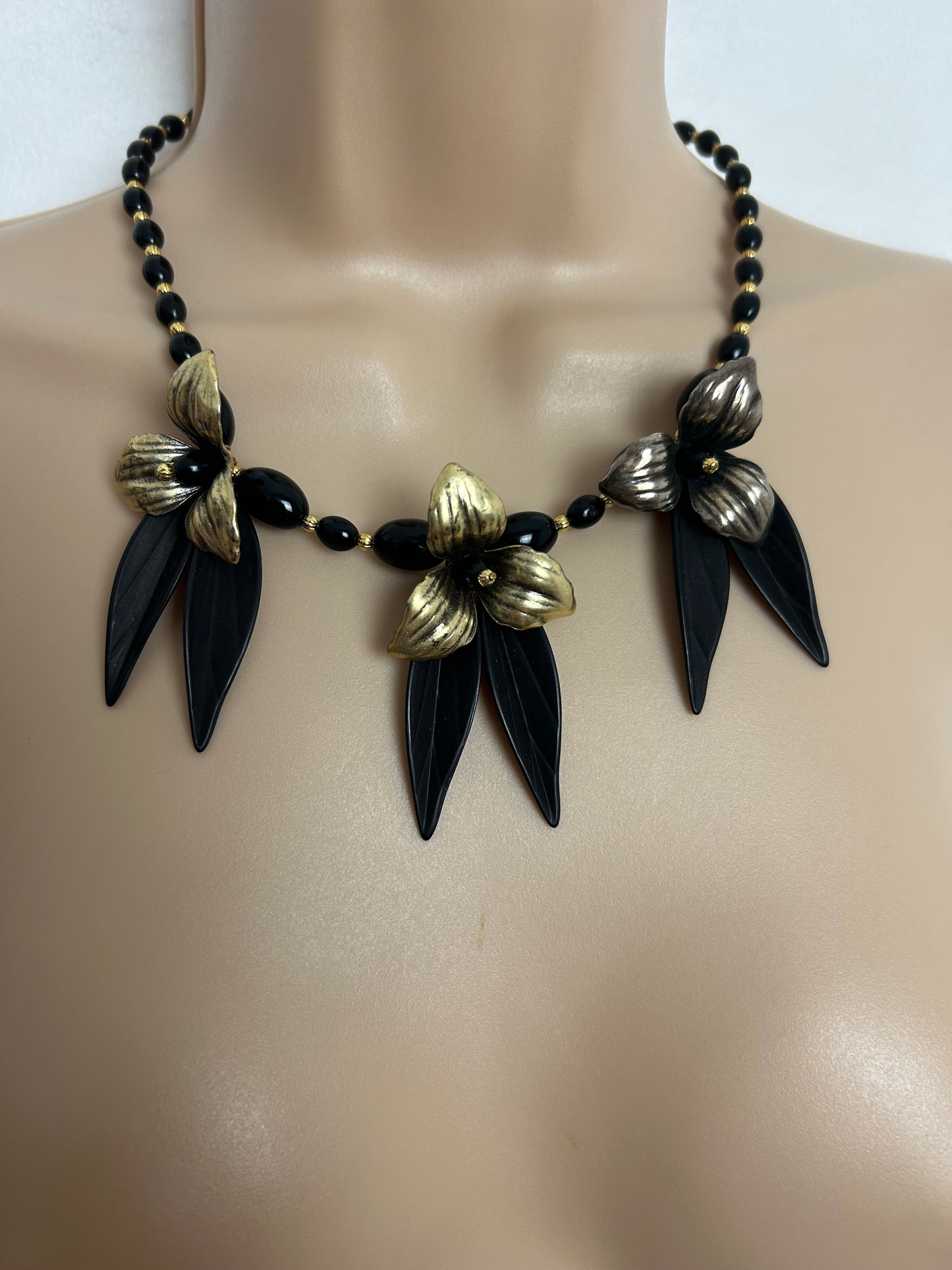 Vintage Black & Gold Colour Three Flowers Beaded Choker Style Necklace