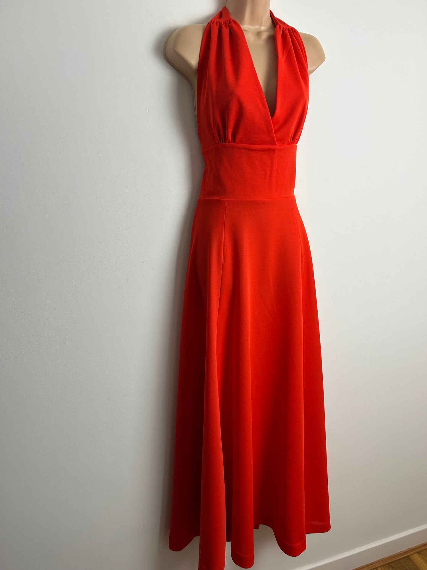 Vintage 1970s Size 6-8 Red Halter Neck Open Backed Maxi Dress
