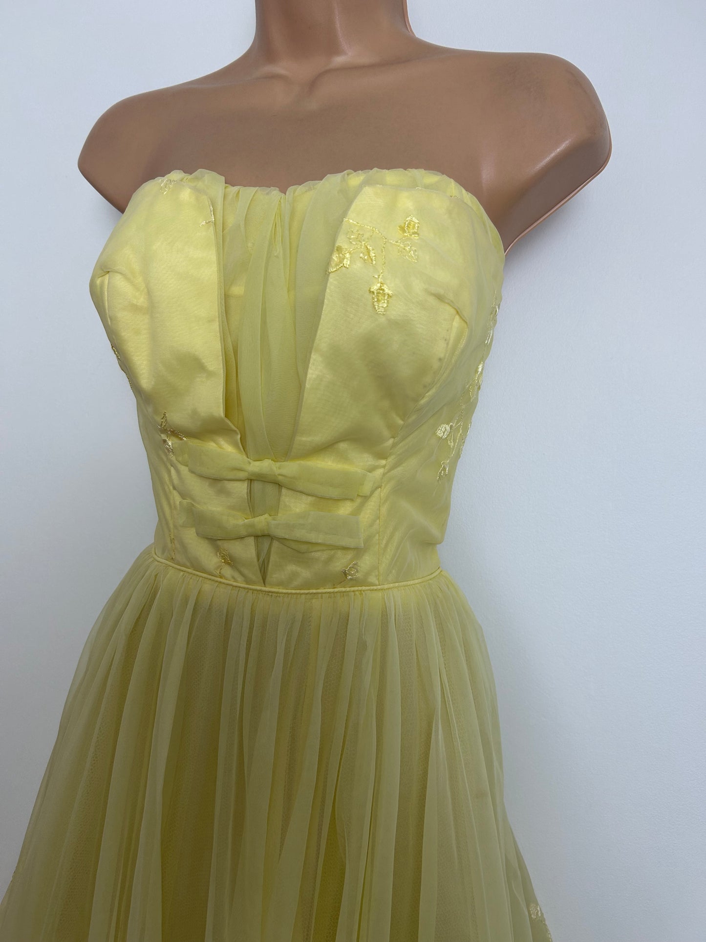Vintage 1950s Size 8 Lemon Yellow Strapless Boned Chiffon Summer Prom Style Occasion Maxi Dress