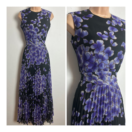 Vintage 1970s Size 6-8 Black Purple & Lilac Floral Print Sleeveless Tie Back Pleated Maxi Dress