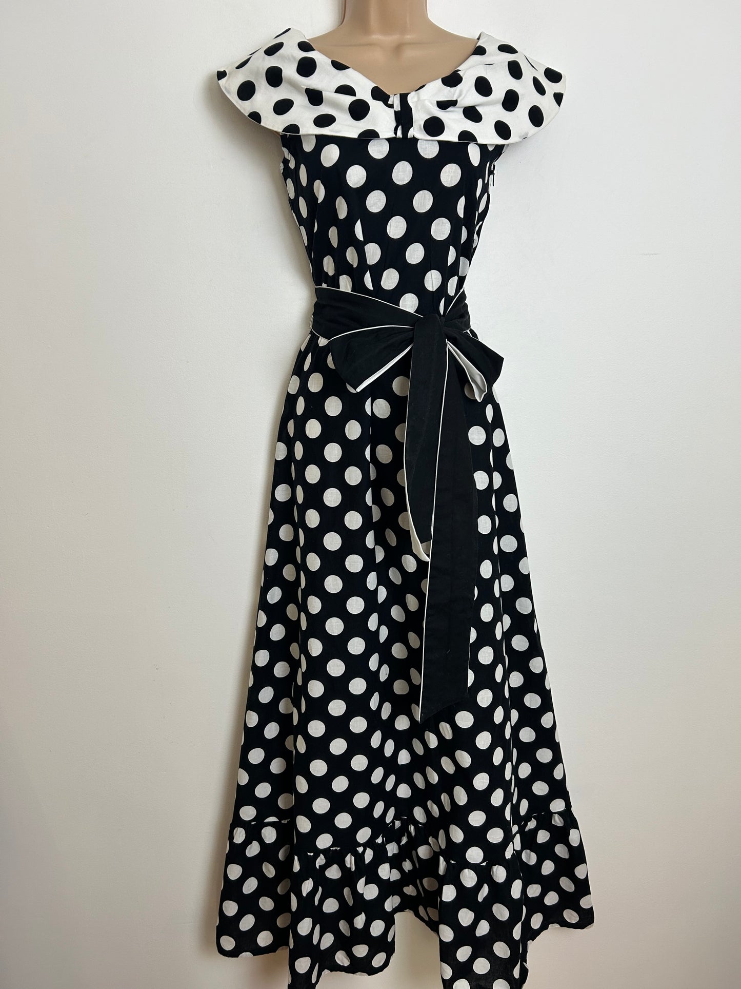 Vintage Early 1980s Size 8 Black & White Spot Print Bardot Style Belted Cotton Summer Maxi Dress