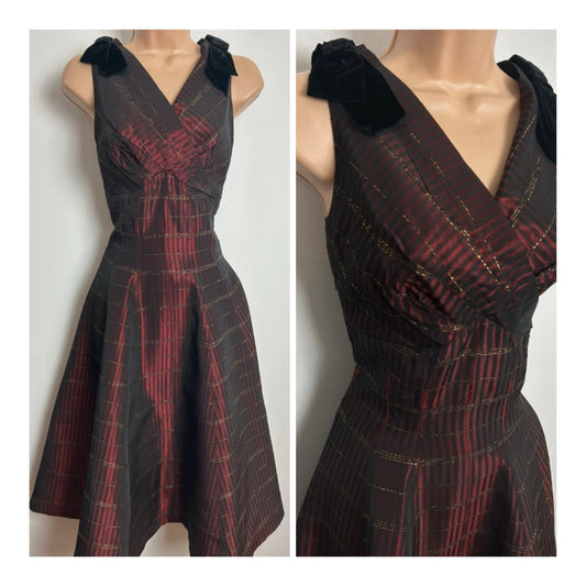 Vintage Late 1950s Size 8 Maroon & Metallic Pinstripe Bow Detail Party Prom Xmas Day Dress