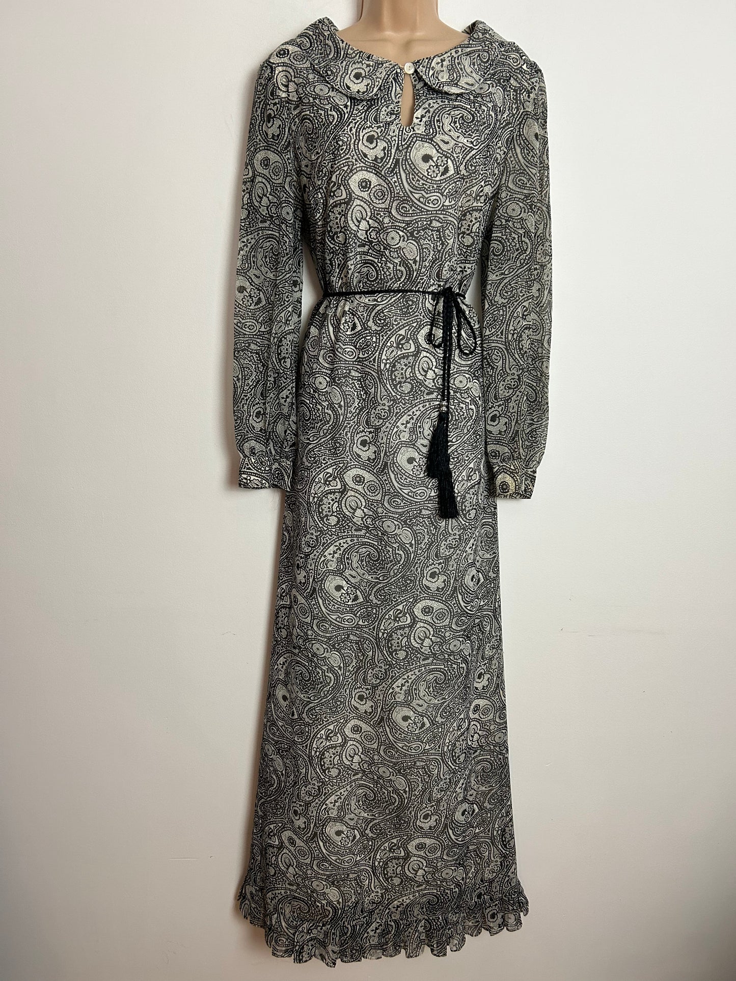 Vintage 1960s Designer BOB SCHULTZ LONDON UK Size 14 Black & White Paisley Print Kaftan Style Maxi Dress