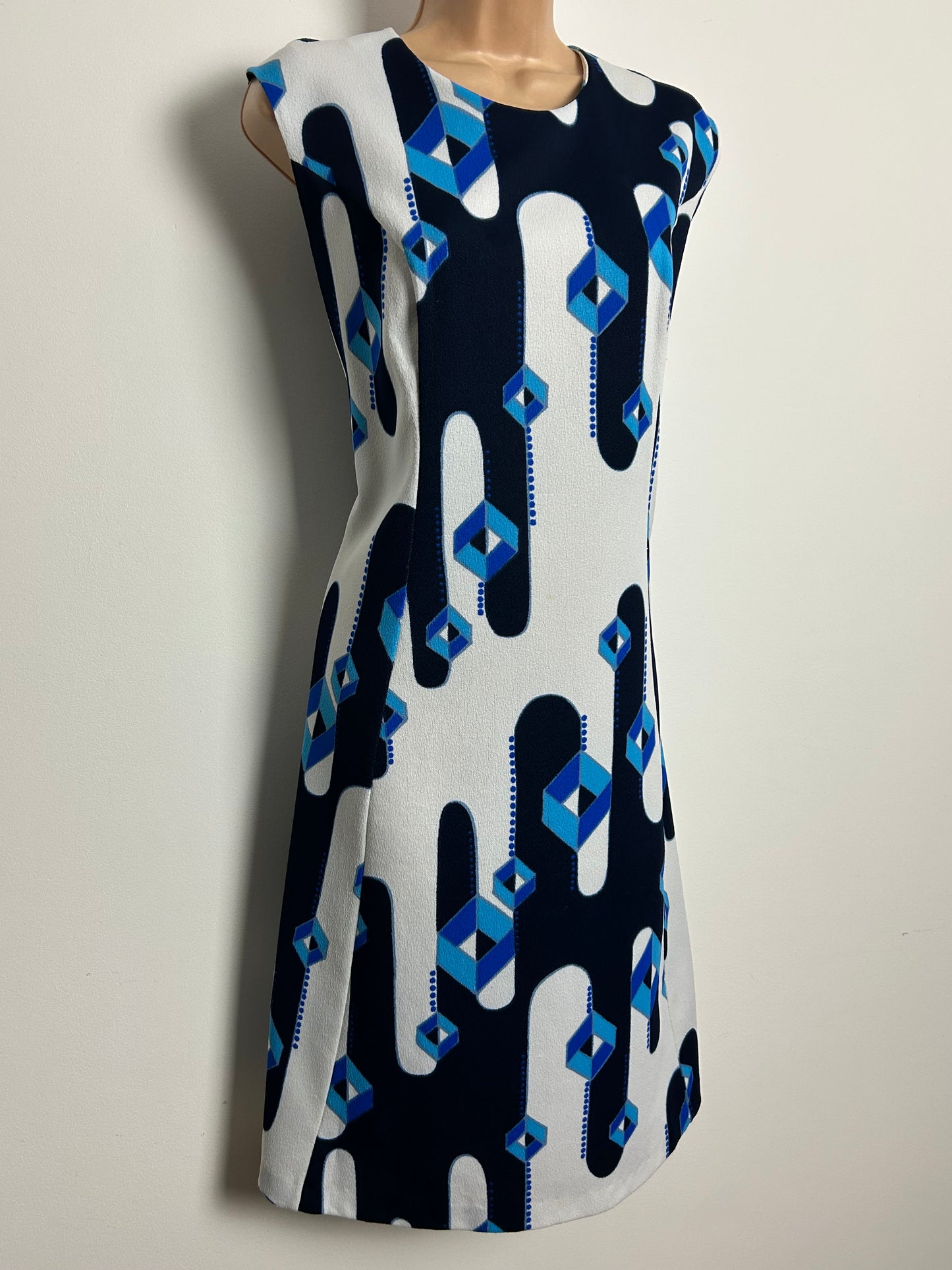 Vintage 1960s Size 16 White & Blue Tones Abstract Print Sleeveless Mod Shift Dress