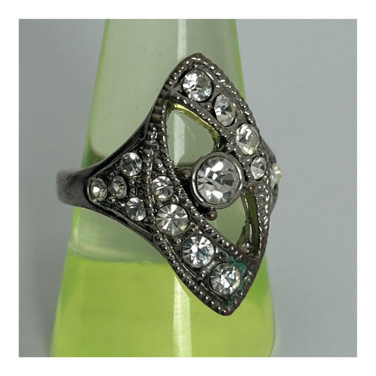 Vintage Beautiful Silver Tone Diamante Set Cocktail Ring Size P