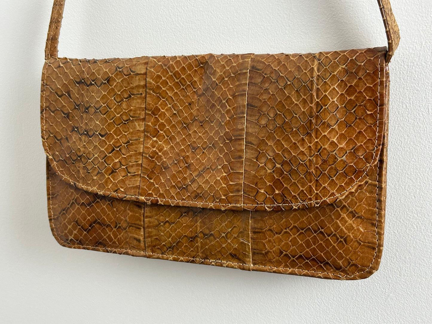 Vintage 1970s Small Tan Brown Real Snake Skin/Reptile Shoulder Bag Or Clutch