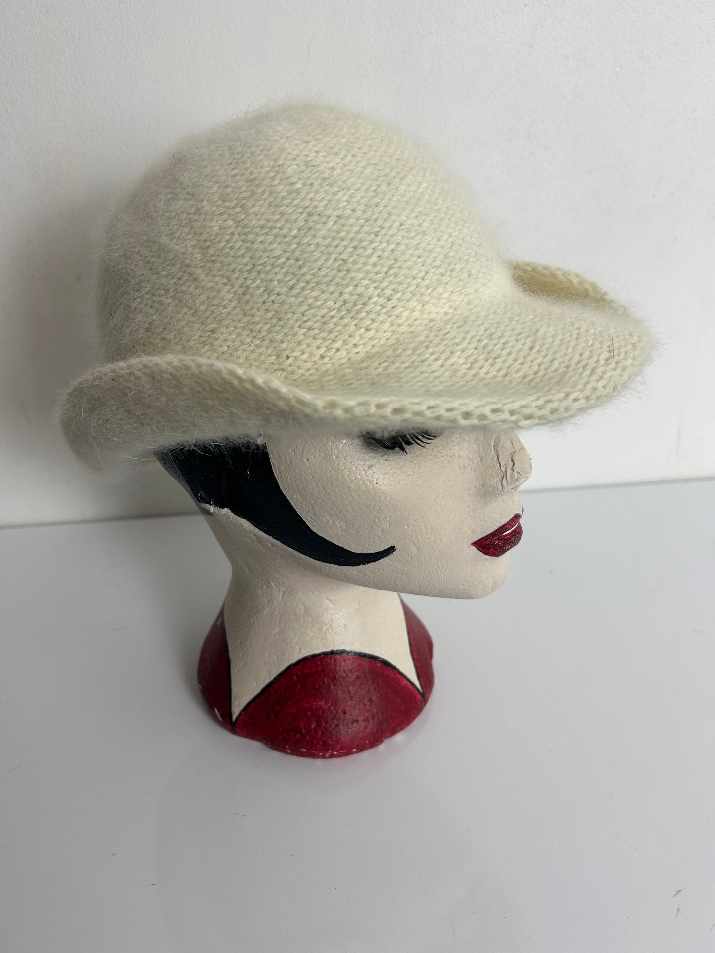 Vintage 1970s Cream Angora & Wool Mix Fedora Style Hat