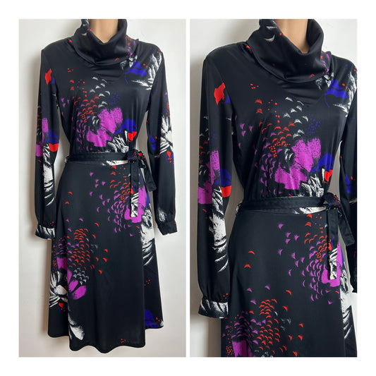 Vintage Early 1970s Size 10-12 Black Pink Purple & White Floral Print Cowl Neck Day Dress