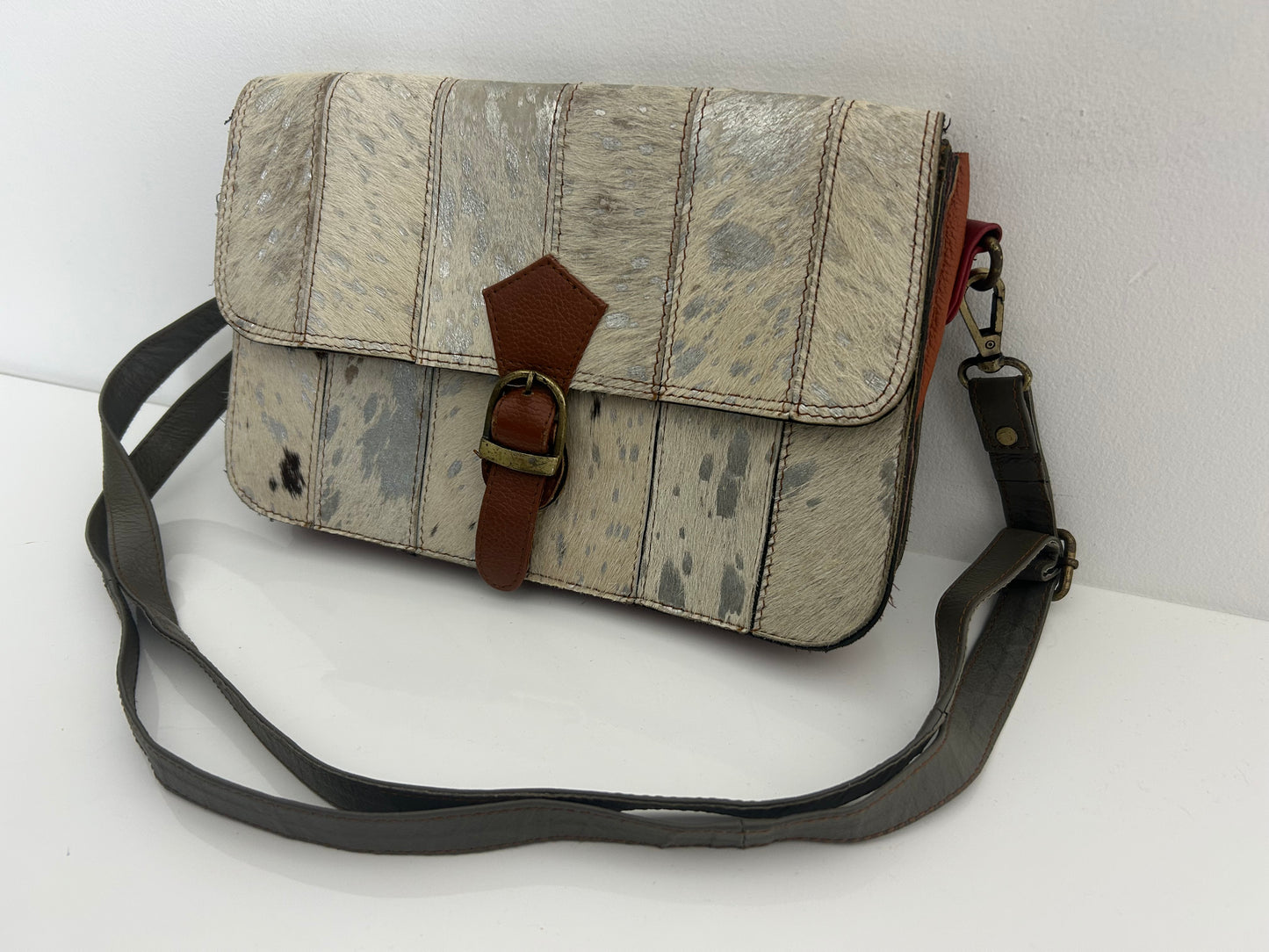 Vintage Early 1980s Grey & Tan Hide On Leather Shoulder Bag