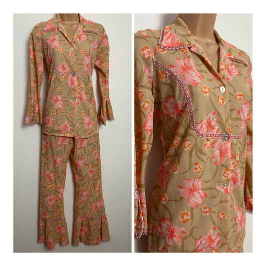 Vintage 1970s Size 8-10 Rare Beige & Coral Floral Print Flared Ankle Nylon Pyjamas