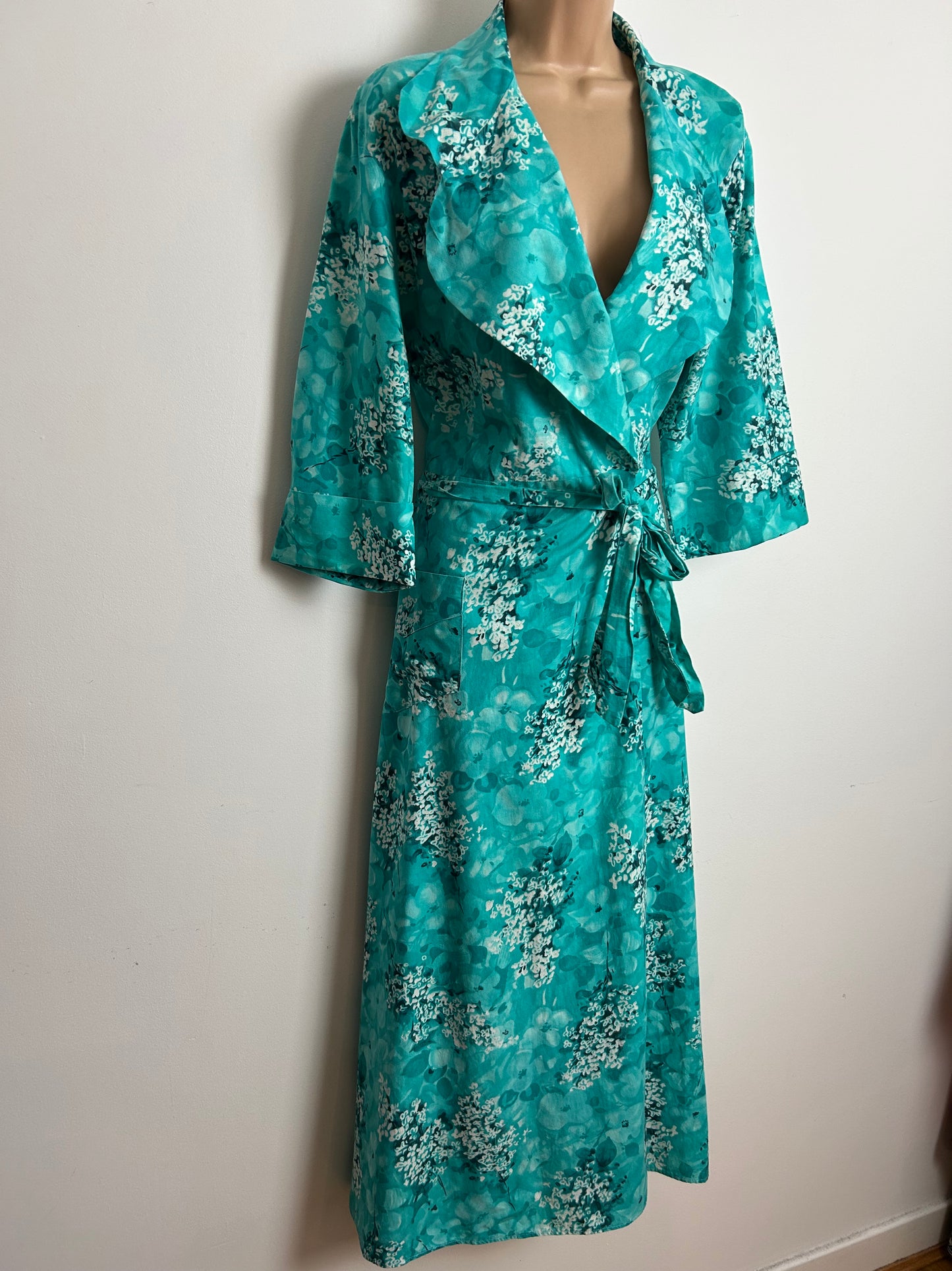 Vintage Late 1940s Early 1950s Size 12-14 JENNY WREN Turquoise green & White Floral Print Cotton Belted Dressing Gown