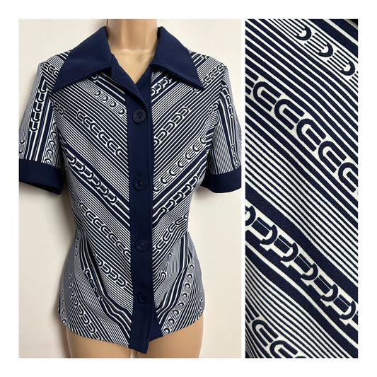 Vintage 1970s UK Size 12 Navy Blue & White Stripe Print Short Sleeve Polyester Shirt