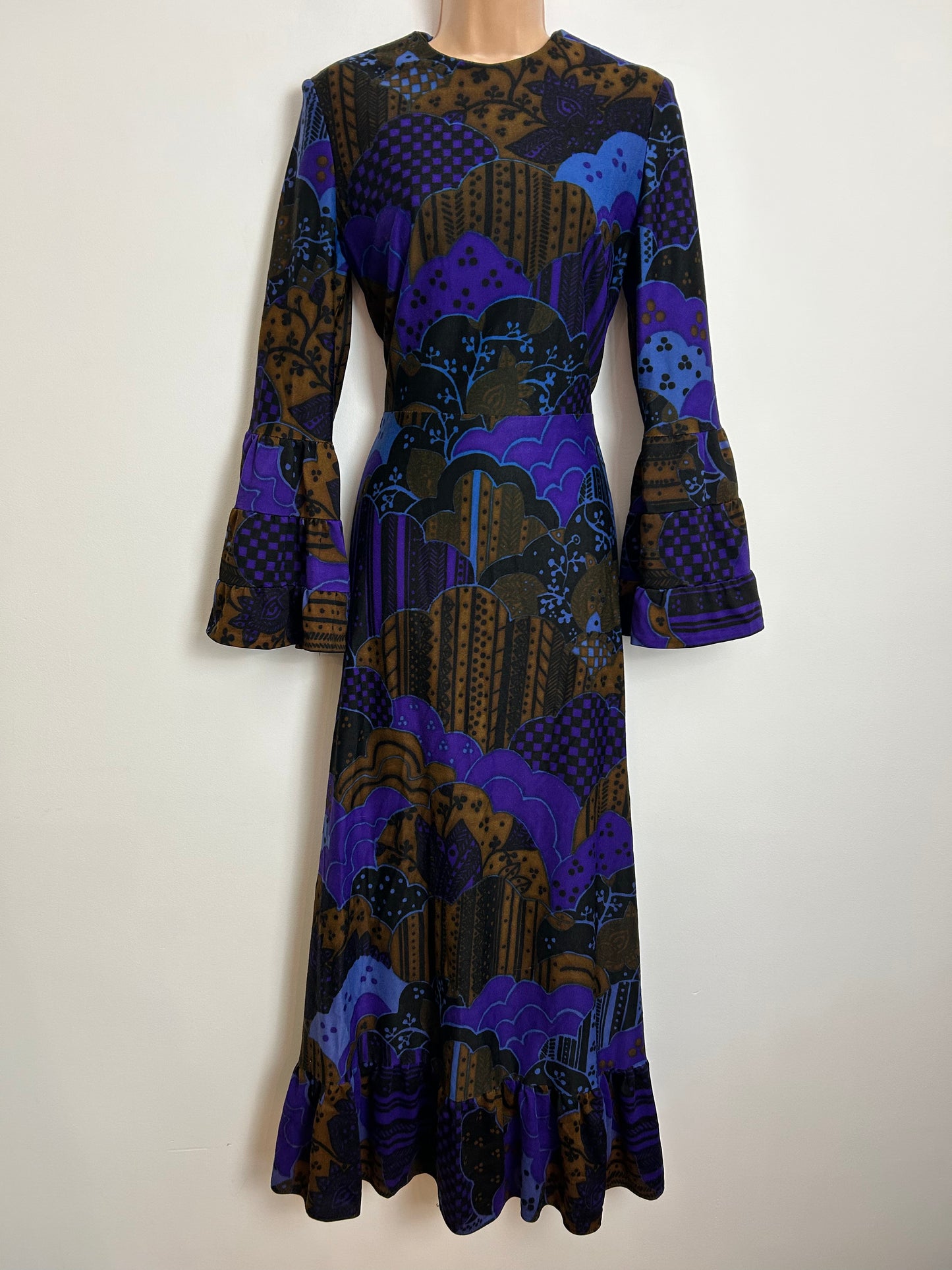 Vintage 1970s SHUBETTE UK 8-10 Purple Blue Brown & Black Abstract Print Long Sleeve Flared Cuff Boho Maxi Dress