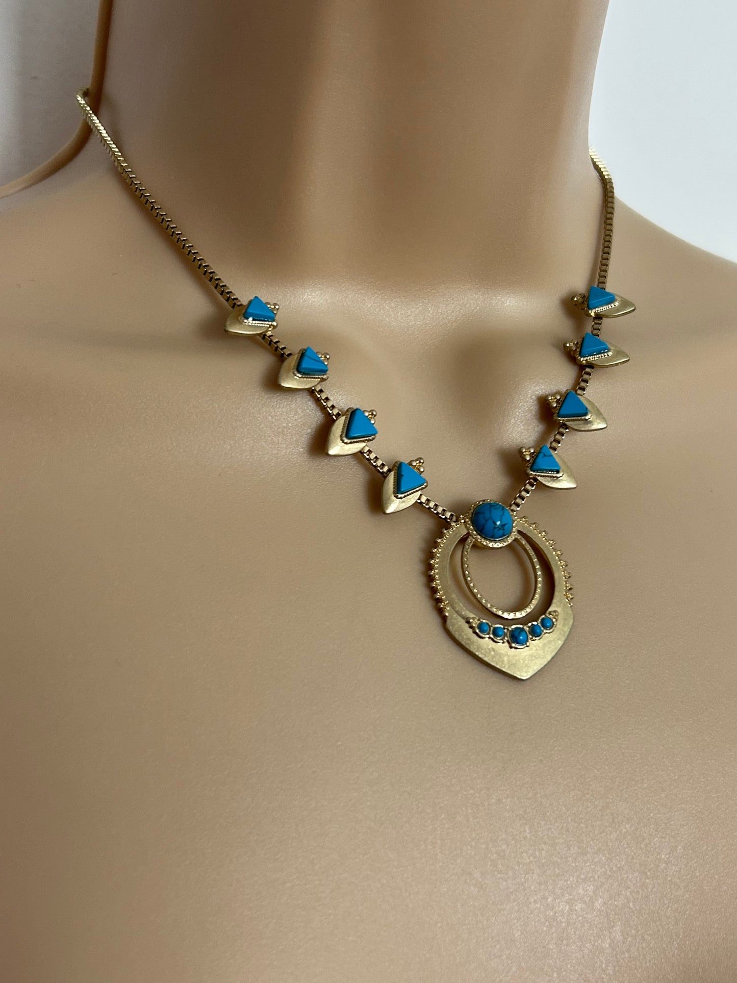 Vintage Gold Tone & Turquoise Stone Set Ethnic Inspired Boho Necklace