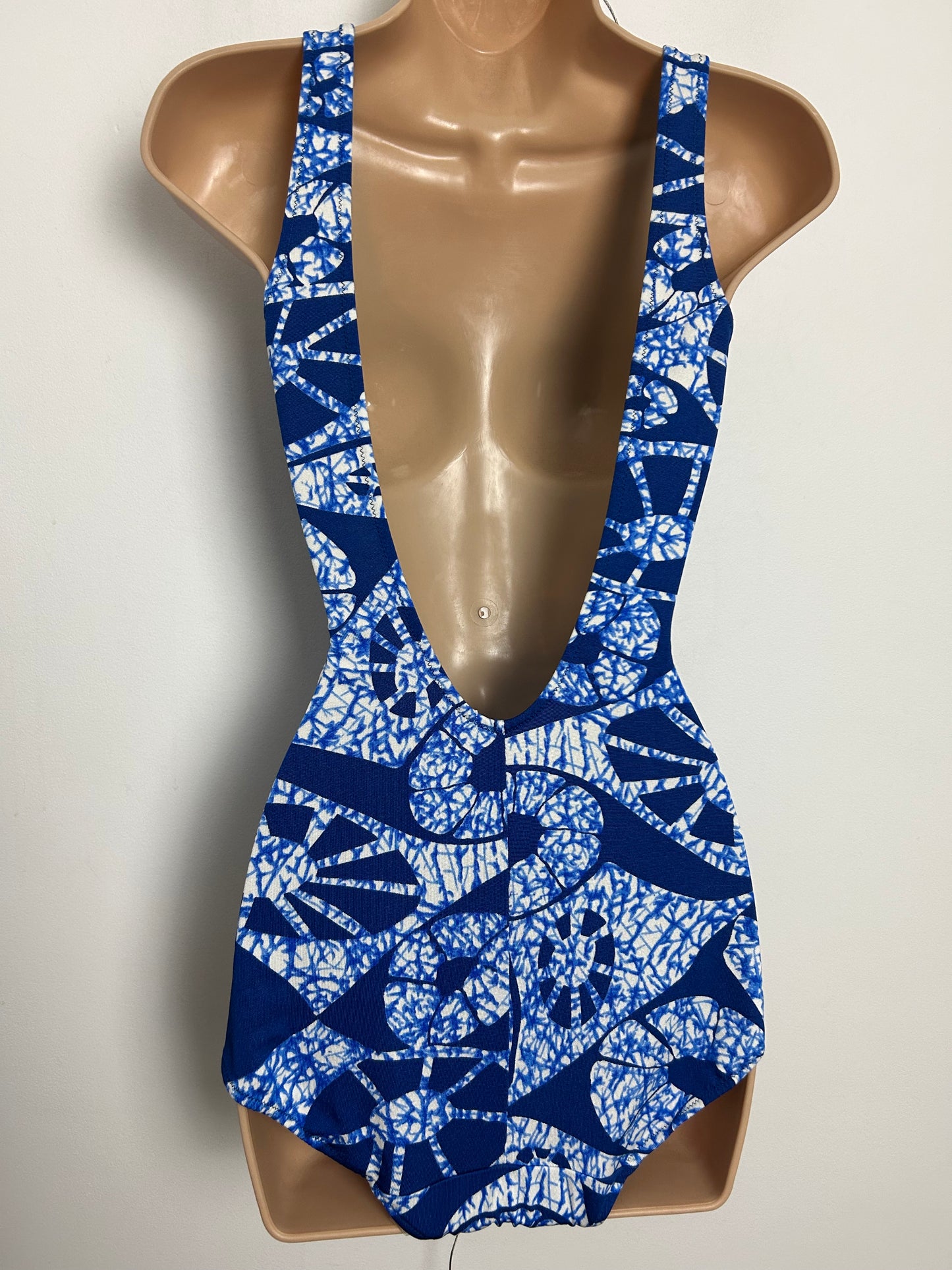 Vintage 1960s FELINA BOUTIQUE Size 12 Blue & White Abstract Print Swimsuit