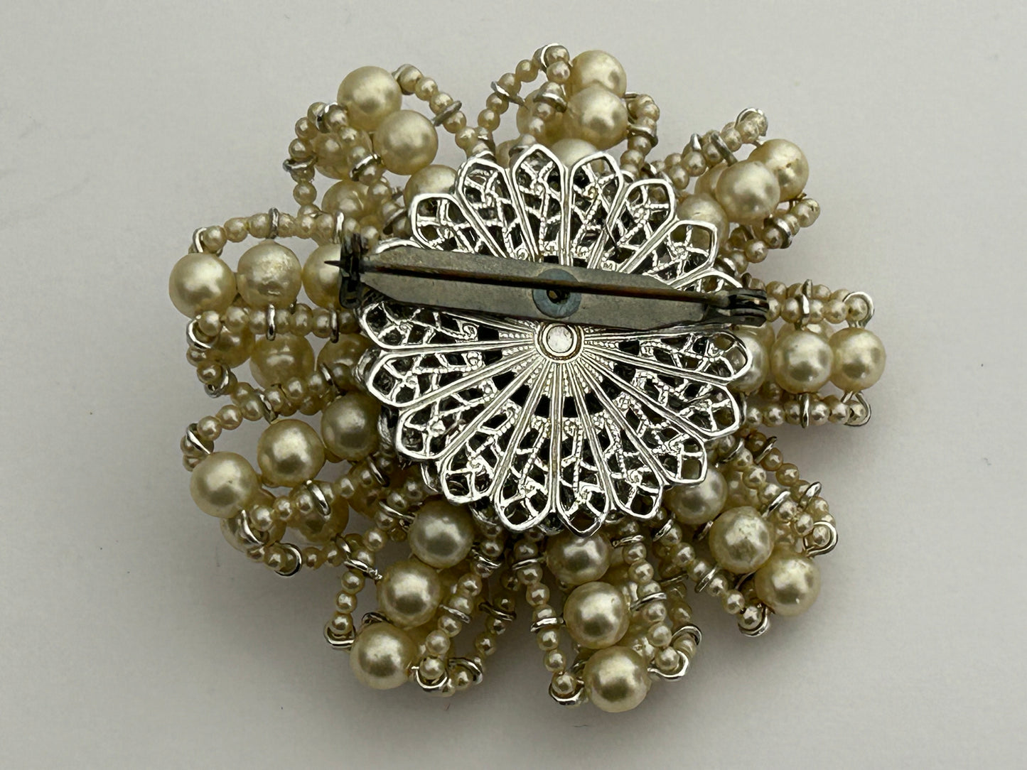 Vintage Pretty Faux Pearl Large Flower Shaped Pin Brooch
