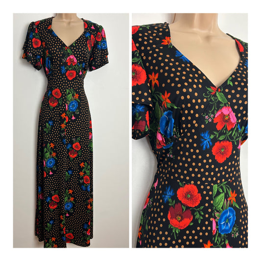 Vintage 1970s Size 10 Black Red Blue & Beige Floral & Spot Print Short Sleeve Tie Back Maxi Dress